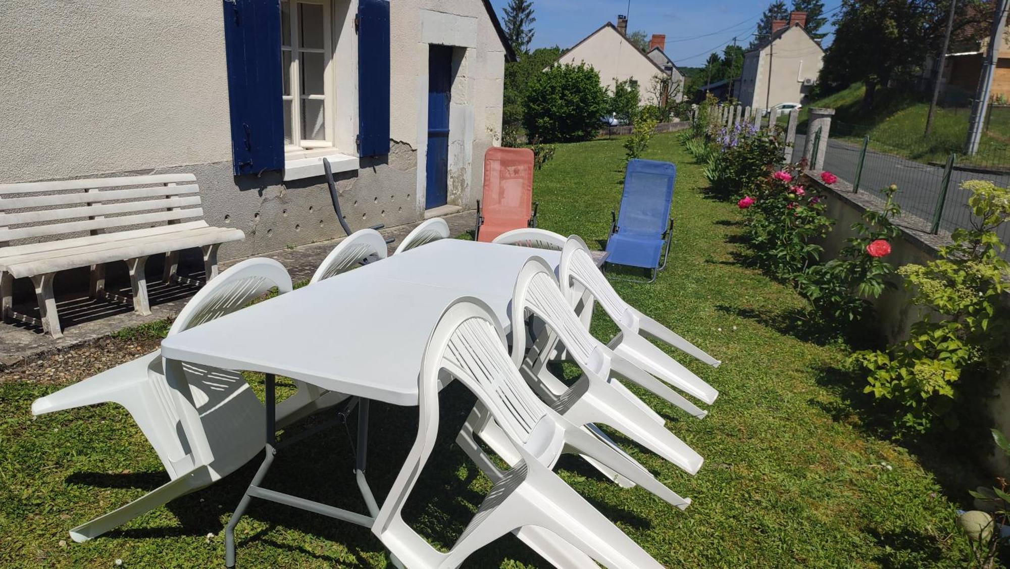 Maison Plain Pied, 2 Chambres, Longere Typique , Fraiche, Dans Bourg Avec Tous Commerces Luçay-le-Mâle Exteriér fotografie