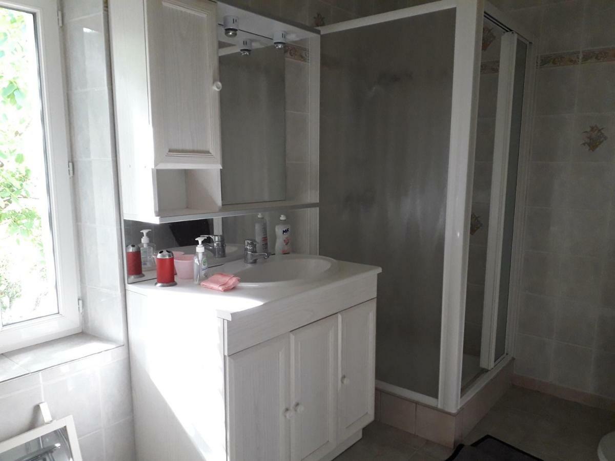 Maison Plain Pied, 2 Chambres, Longere Typique , Fraiche, Dans Bourg Avec Tous Commerces Luçay-le-Mâle Exteriér fotografie