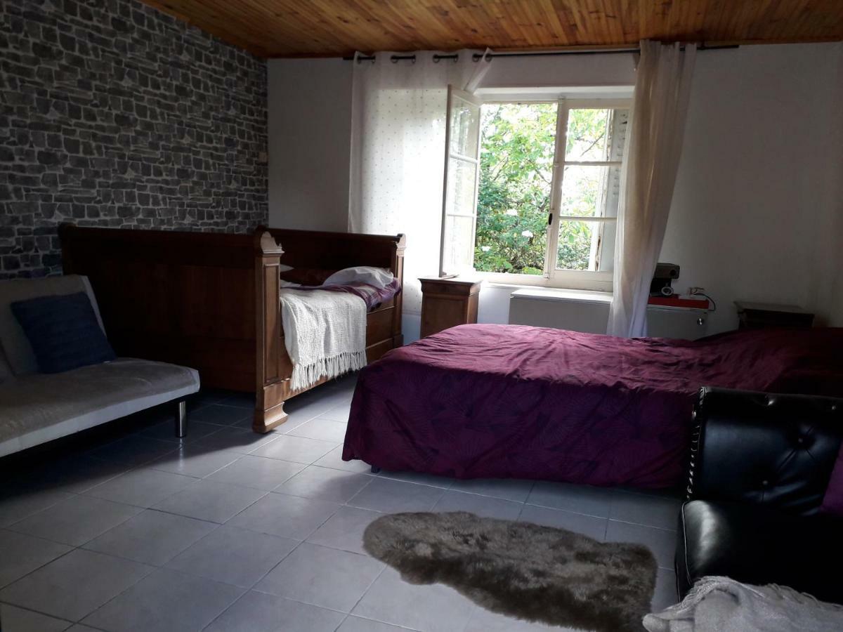 Maison Plain Pied, 2 Chambres, Longere Typique , Fraiche, Dans Bourg Avec Tous Commerces Luçay-le-Mâle Exteriér fotografie